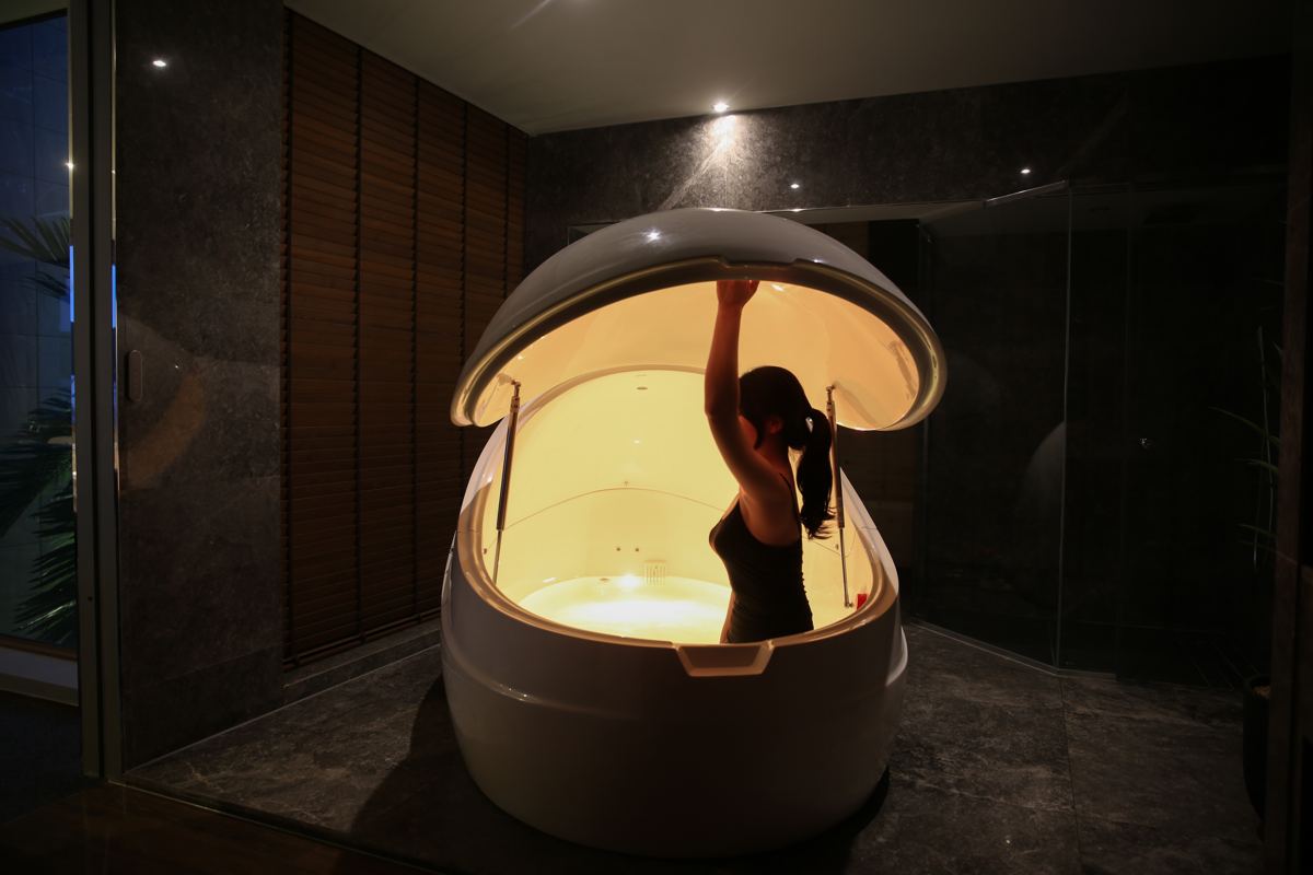 Floating therapy wellness experience
